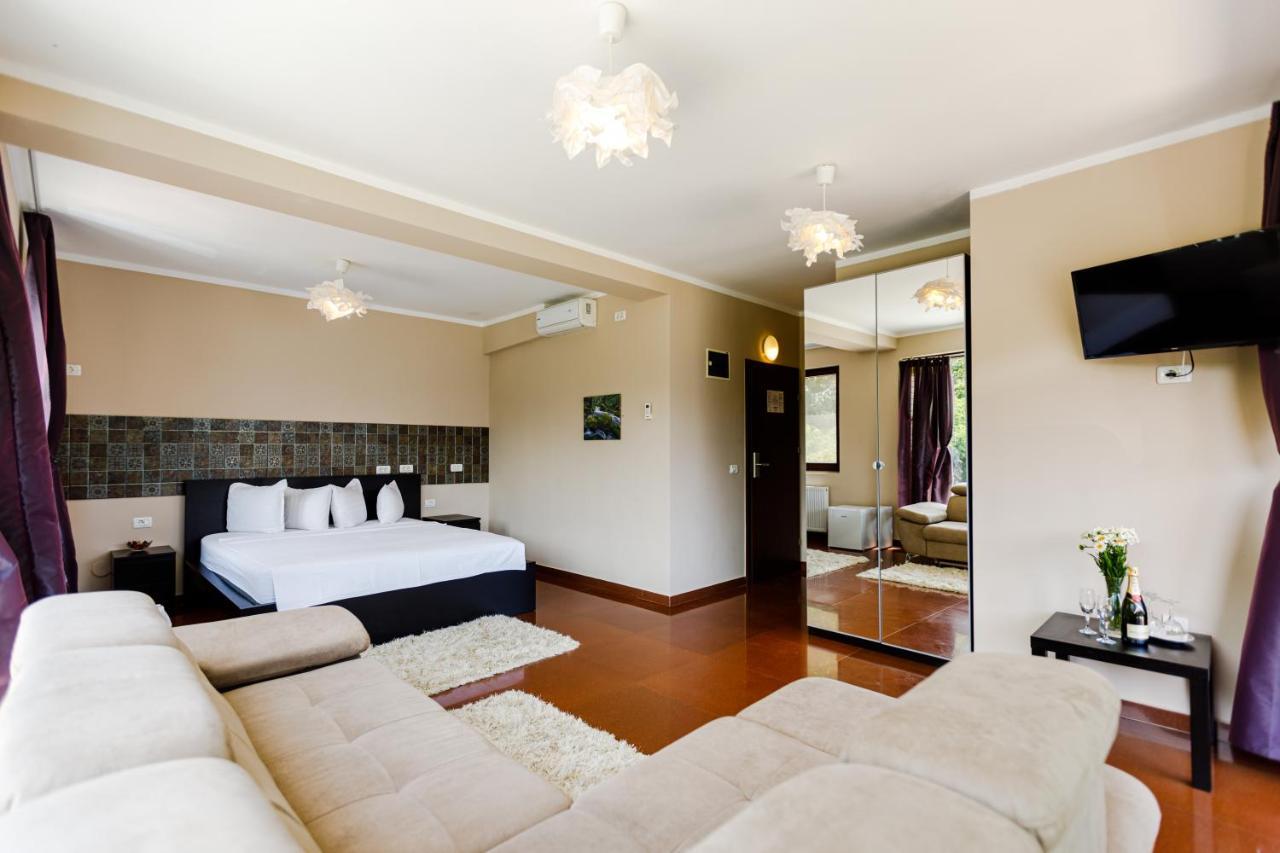 Rex Infinity View 4* Cazanele Dunarii Dubova Zewnętrze zdjęcie