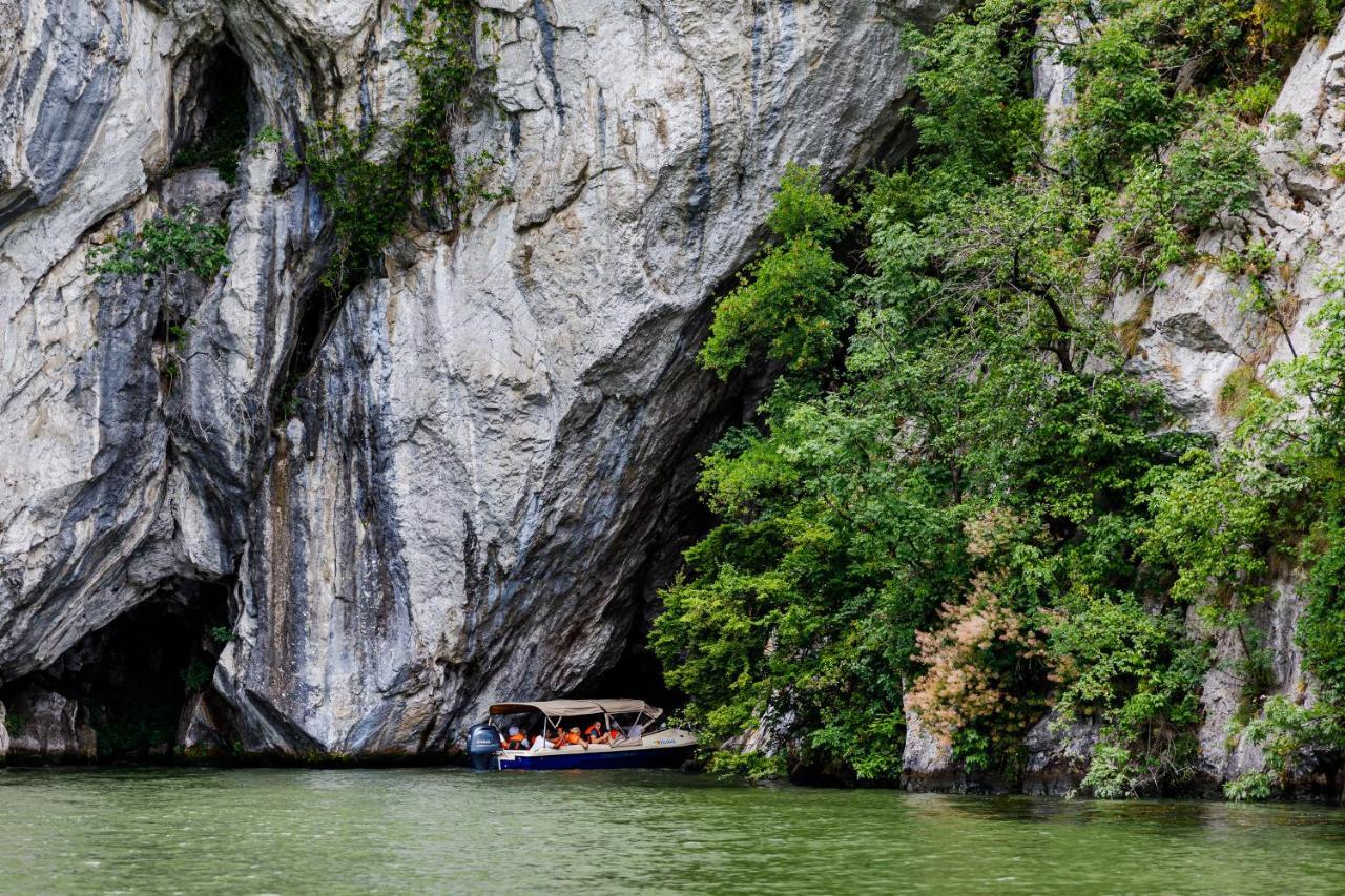 Rex Infinity View 4* Cazanele Dunarii Dubova Zewnętrze zdjęcie