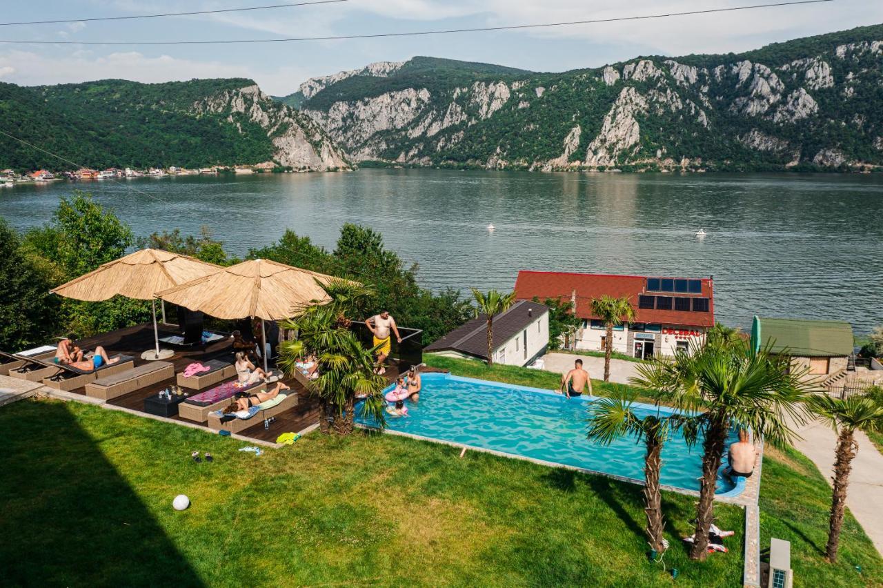 Rex Infinity View 4* Cazanele Dunarii Dubova Zewnętrze zdjęcie