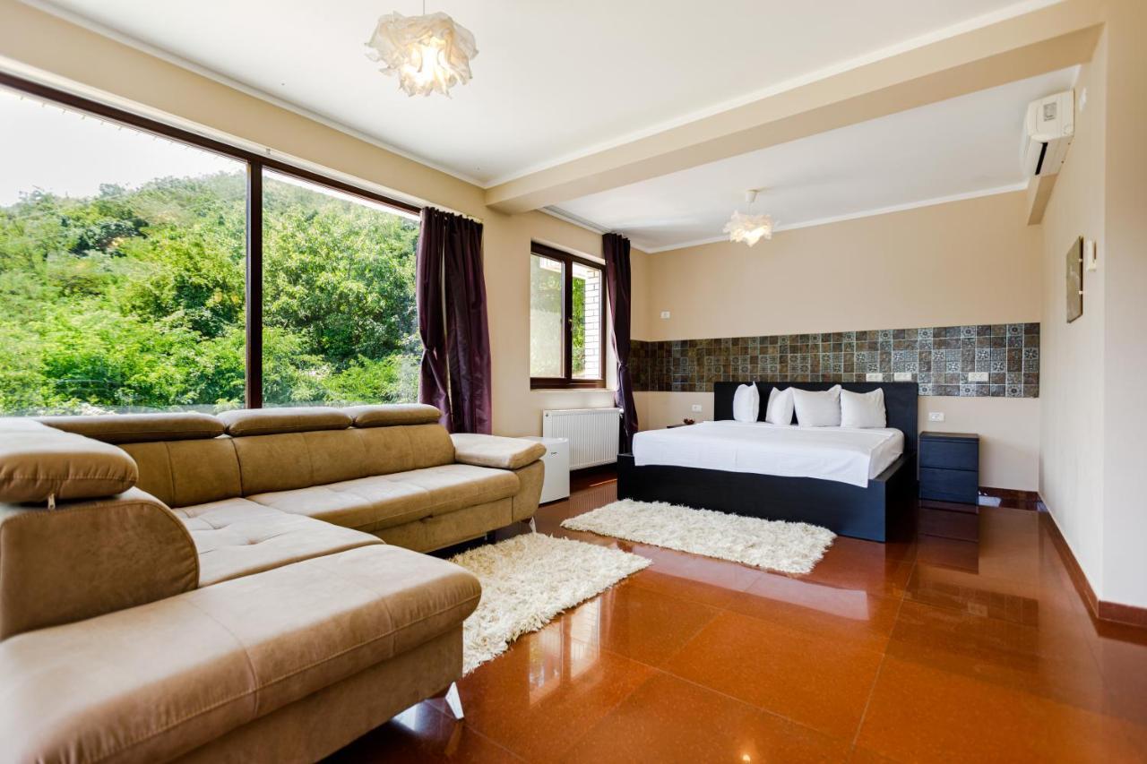 Rex Infinity View 4* Cazanele Dunarii Dubova Zewnętrze zdjęcie