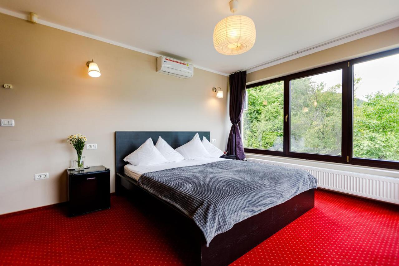 Rex Infinity View 4* Cazanele Dunarii Dubova Zewnętrze zdjęcie
