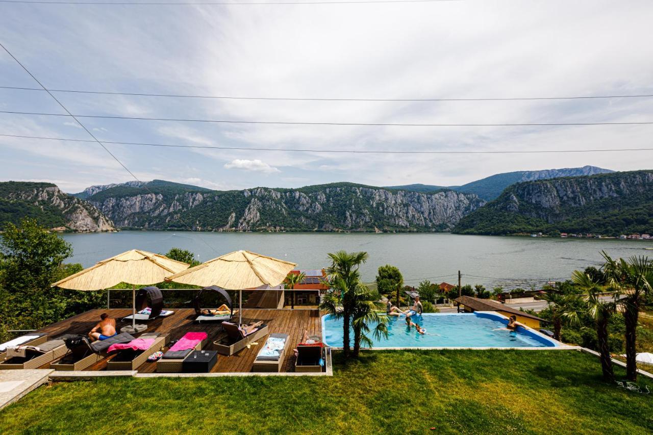 Rex Infinity View 4* Cazanele Dunarii Dubova Zewnętrze zdjęcie