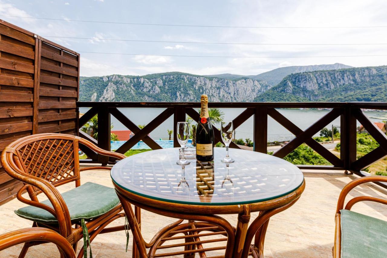 Rex Infinity View 4* Cazanele Dunarii Dubova Zewnętrze zdjęcie