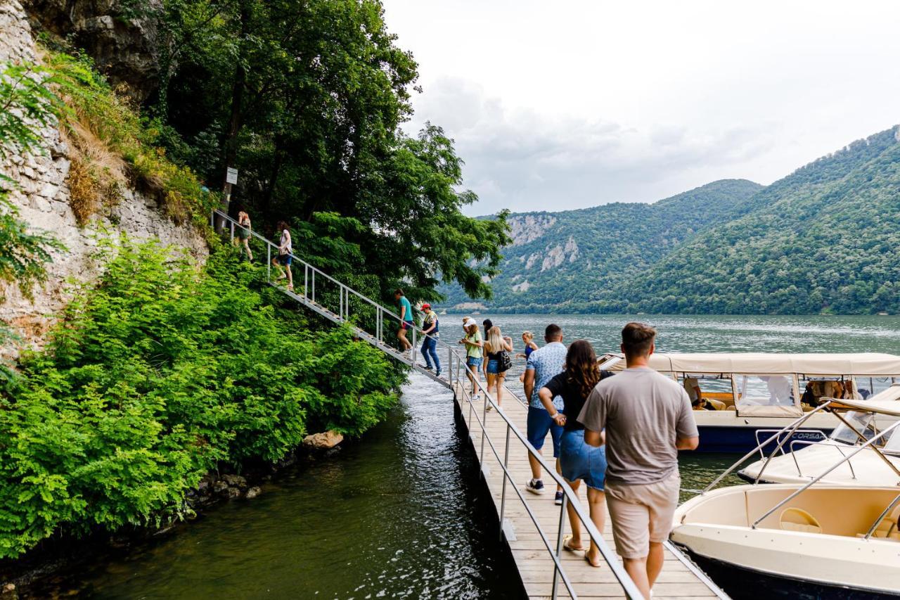 Rex Infinity View 4* Cazanele Dunarii Dubova Zewnętrze zdjęcie