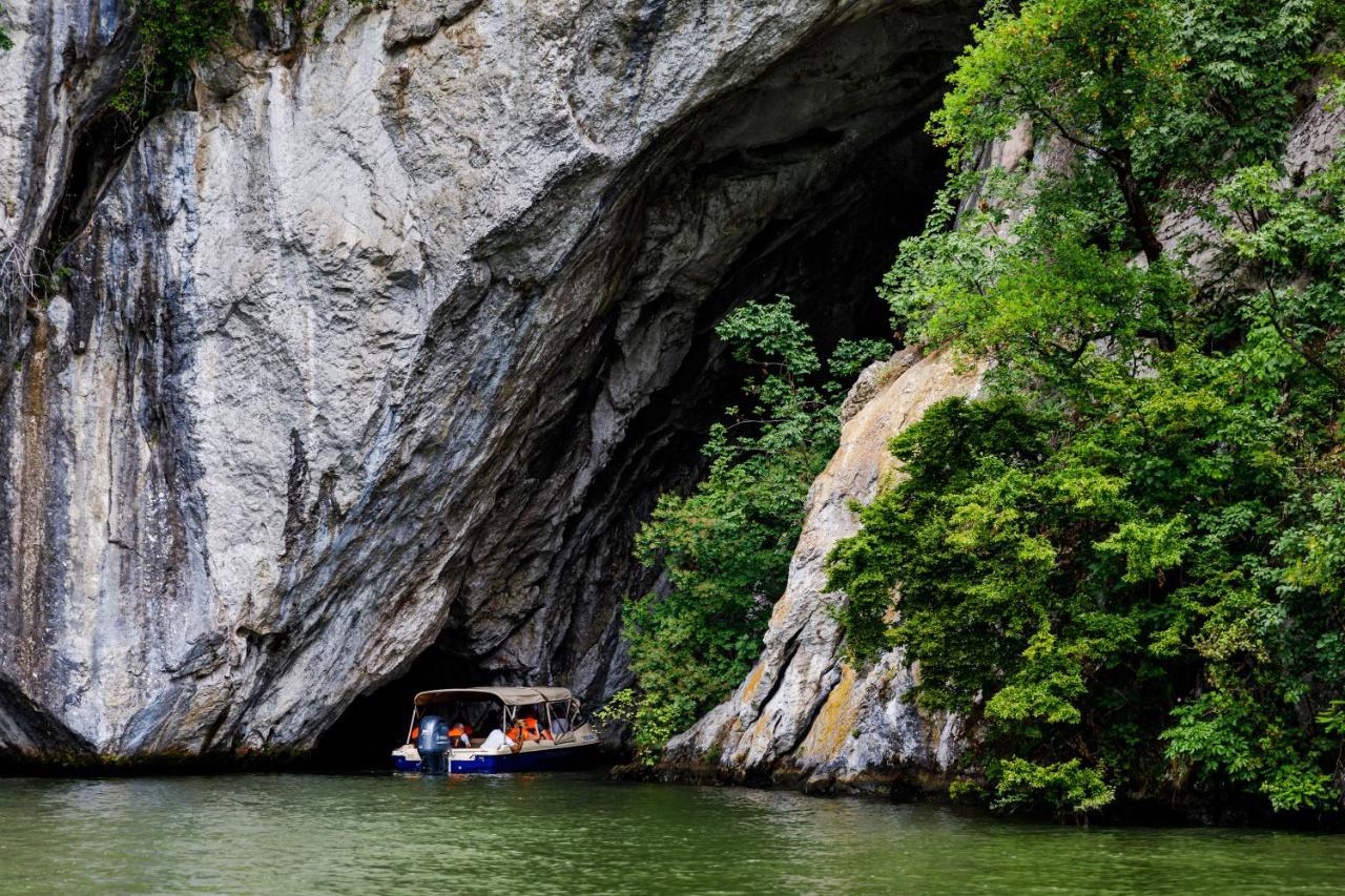 Rex Infinity View 4* Cazanele Dunarii Dubova Zewnętrze zdjęcie