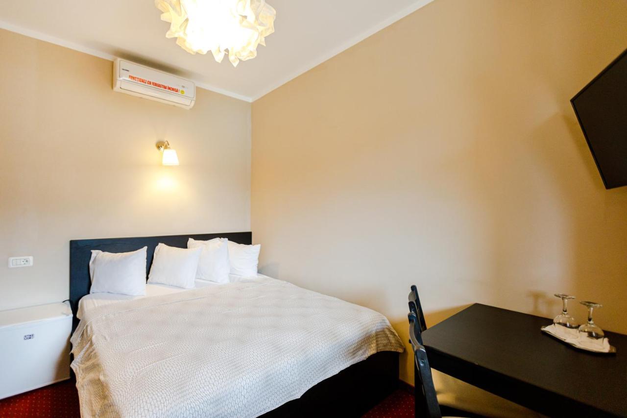 Rex Infinity View 4* Cazanele Dunarii Dubova Zewnętrze zdjęcie