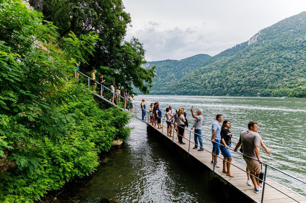Rex Infinity View 4* Cazanele Dunarii Dubova Zewnętrze zdjęcie