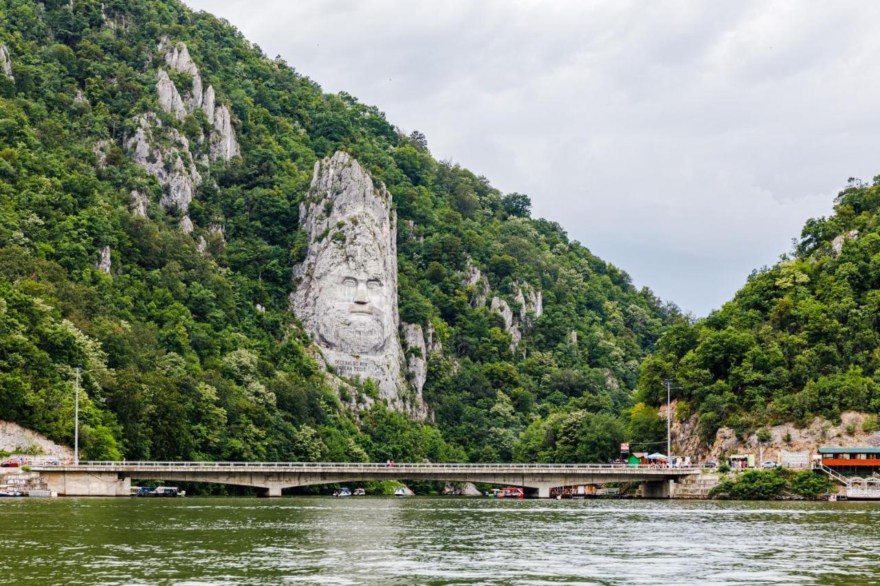 Rex Infinity View 4* Cazanele Dunarii Dubova Zewnętrze zdjęcie
