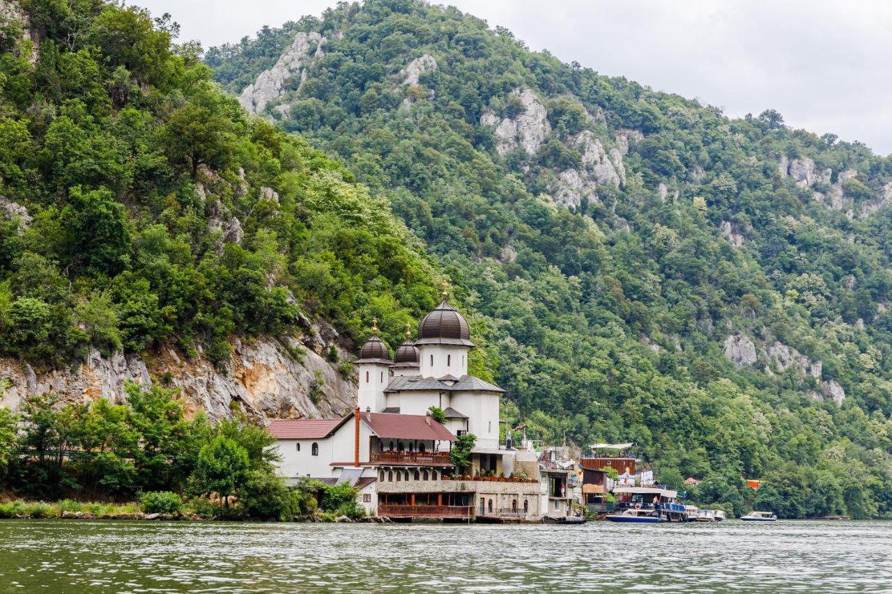 Rex Infinity View 4* Cazanele Dunarii Dubova Zewnętrze zdjęcie